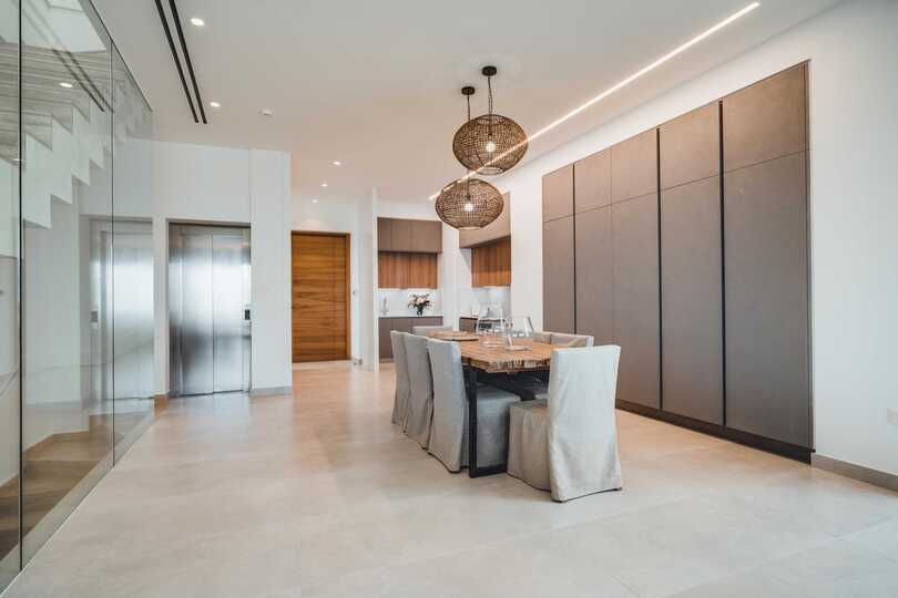 Luxury by the Shore | Villa 1040