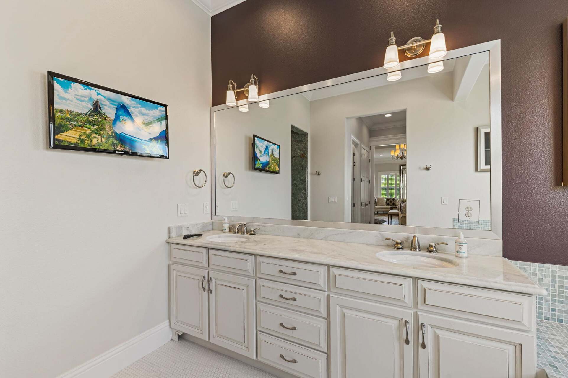 Luxurious 5-Bedroom Villa Retreat in Reunion, Orlando Villa 6338