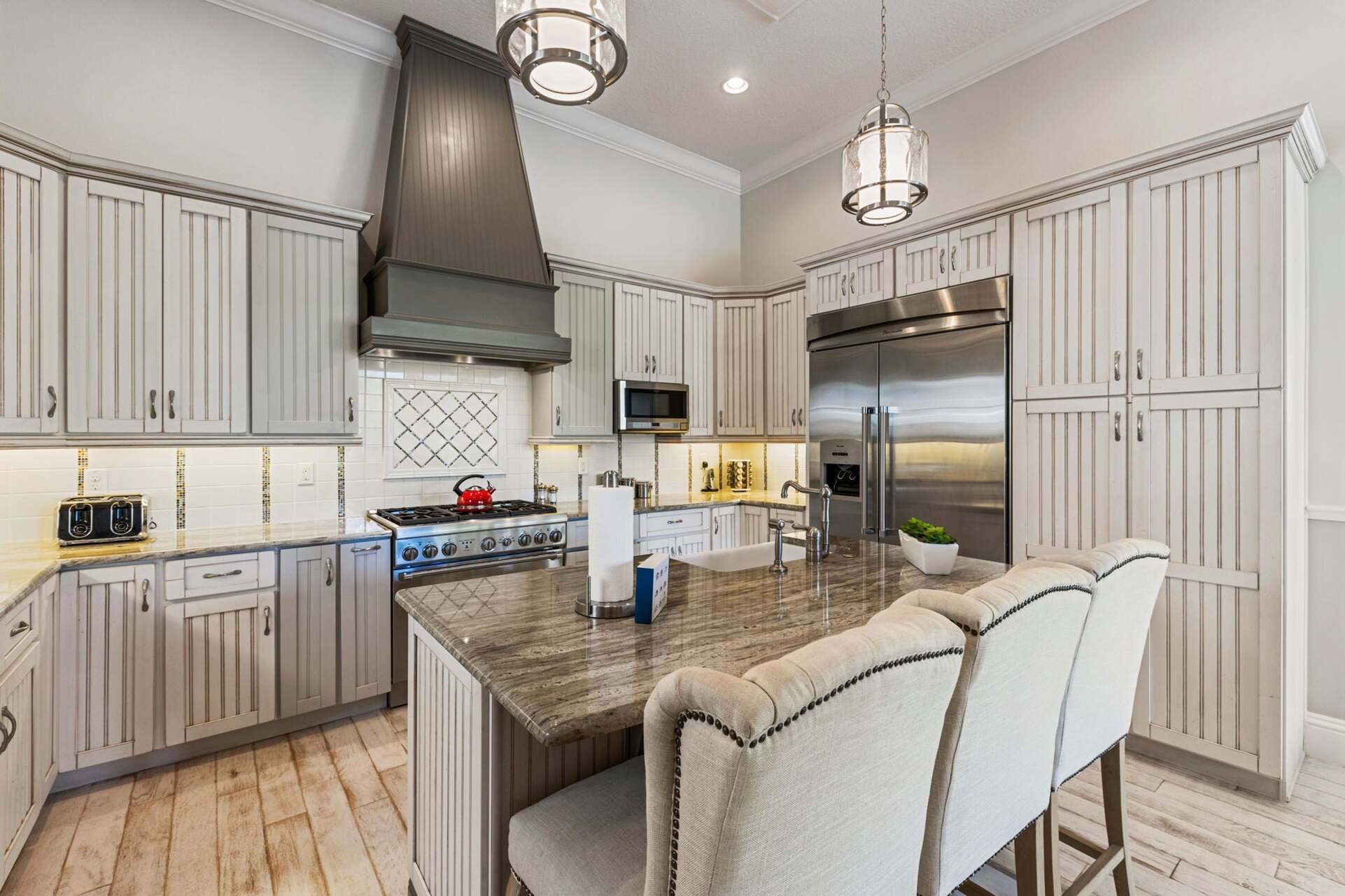 Luxurious 5-Bedroom Villa Retreat in Reunion, Orlando Villa 6338
