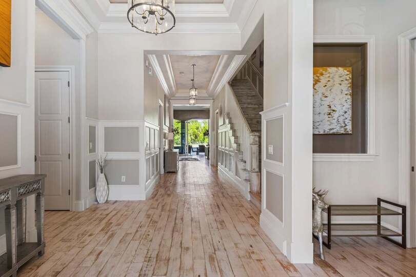 Luxurious 5-Bedroom Villa Retreat in Reunion, Orlando Villa 6338