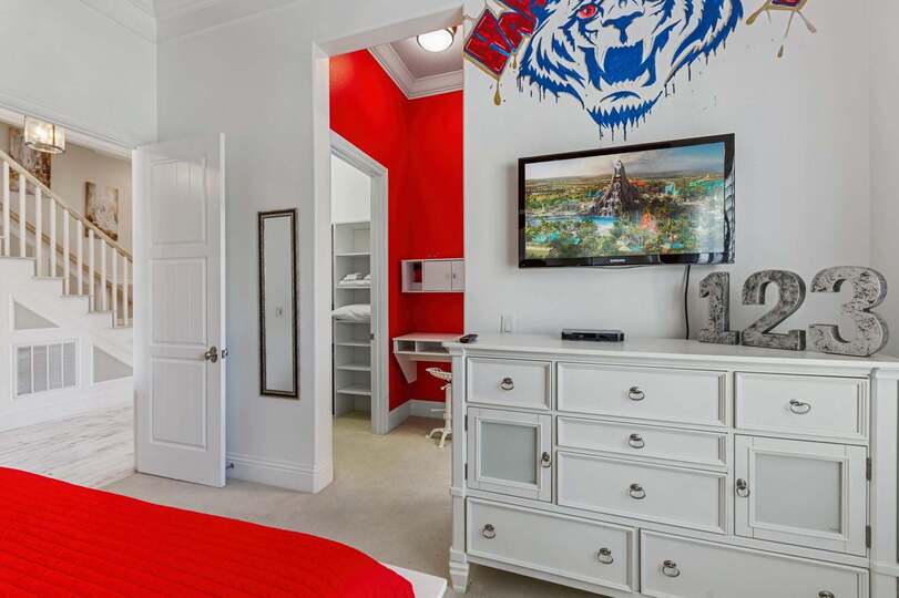 Luxurious 5-Bedroom Villa Retreat in Reunion, Orlando Villa 6338