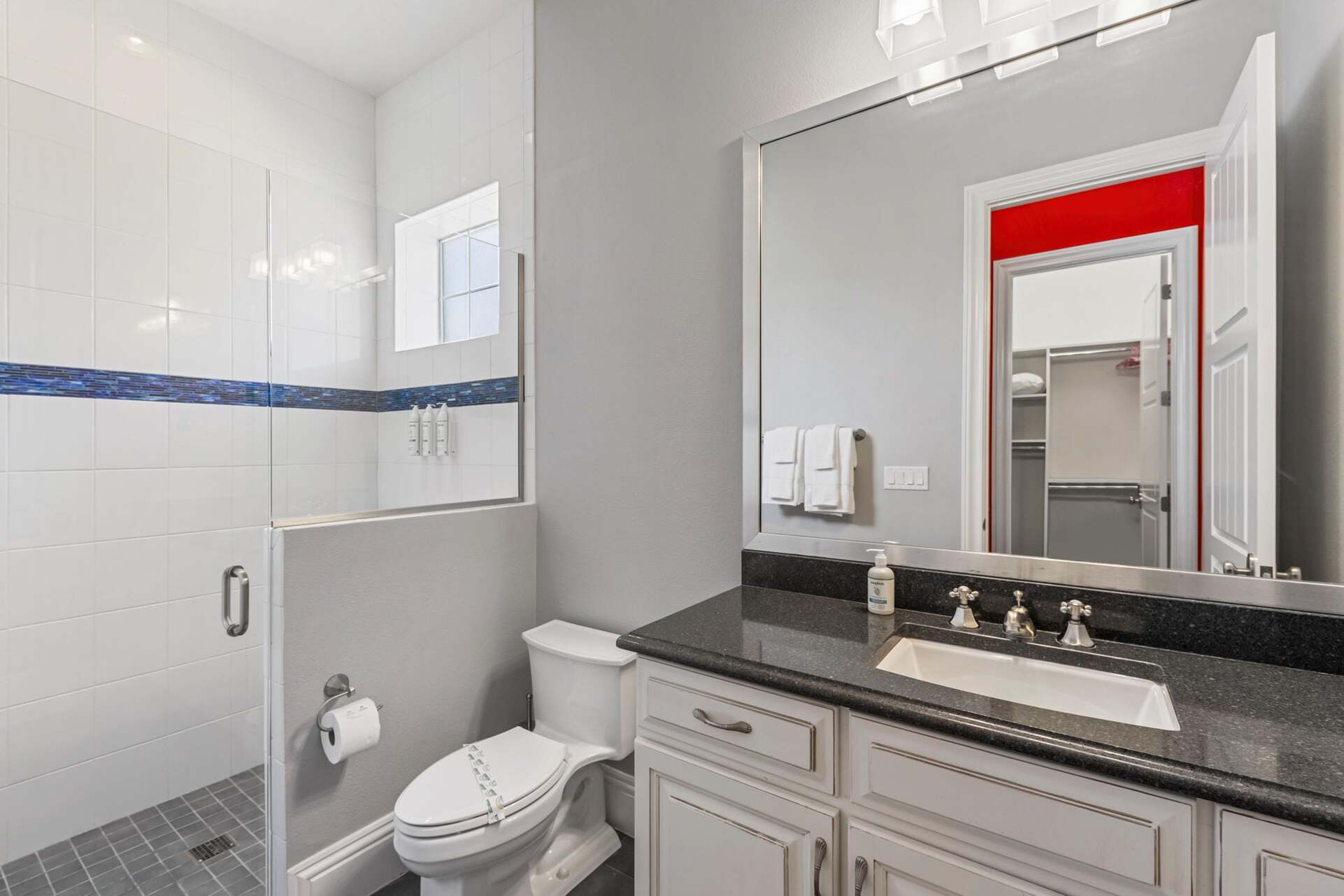 Luxurious 5-Bedroom Villa Retreat in Reunion, Orlando Villa 6338