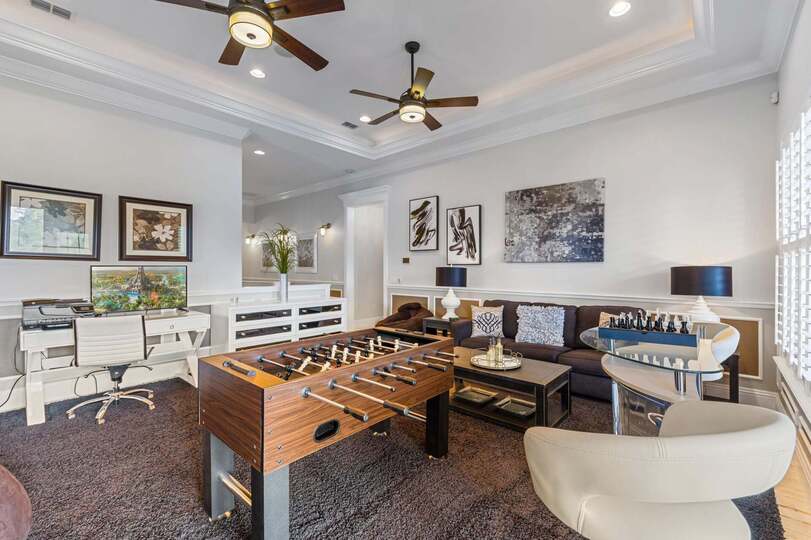Luxurious 5-Bedroom Villa Retreat in Reunion, Orlando Villa 6338