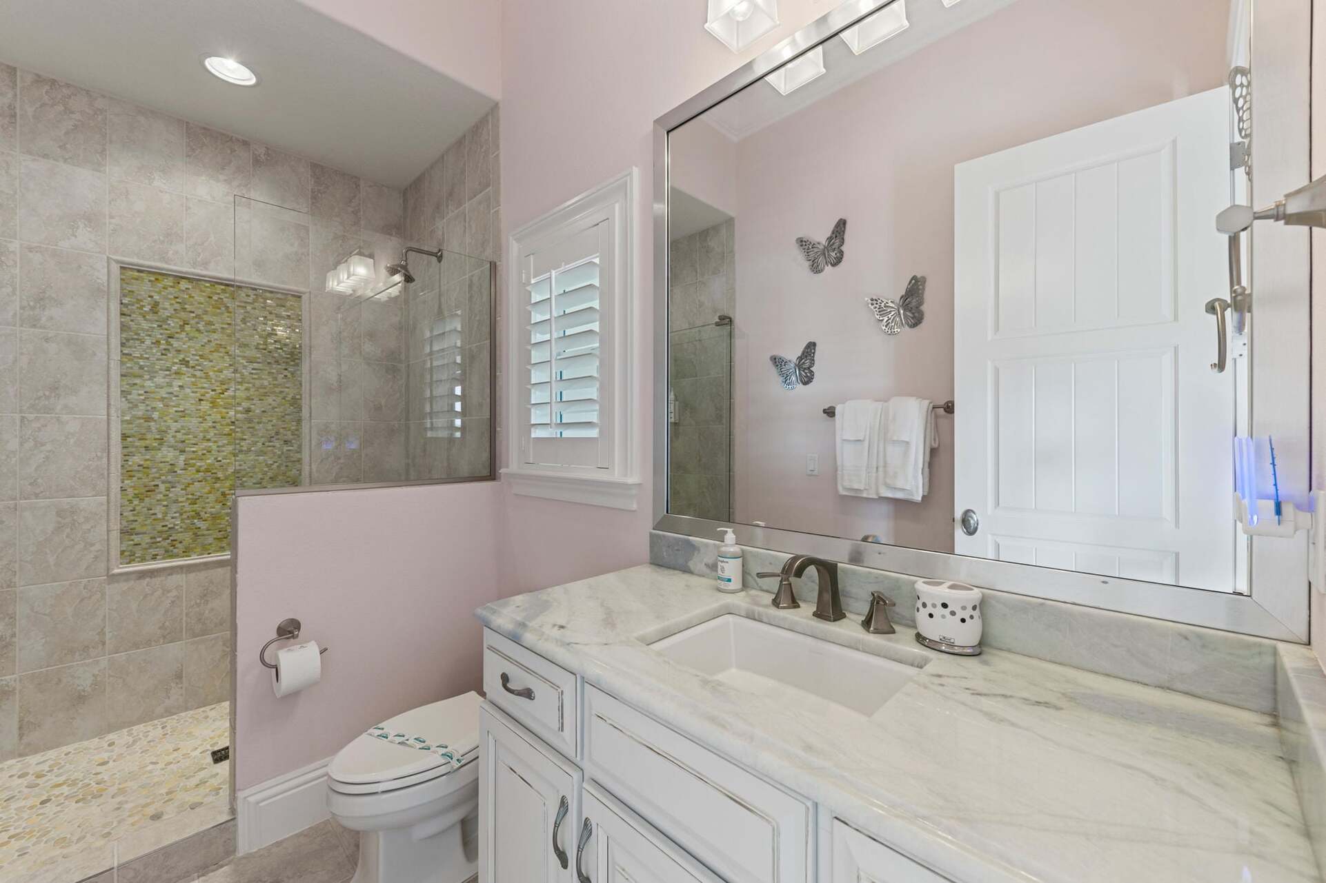 Luxurious 5-Bedroom Villa Retreat in Reunion, Orlando Villa 6338