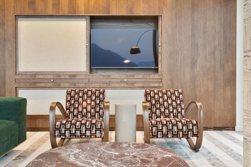 Luxurious 4 Bedroom Villa with Stunning Views in Lombardy