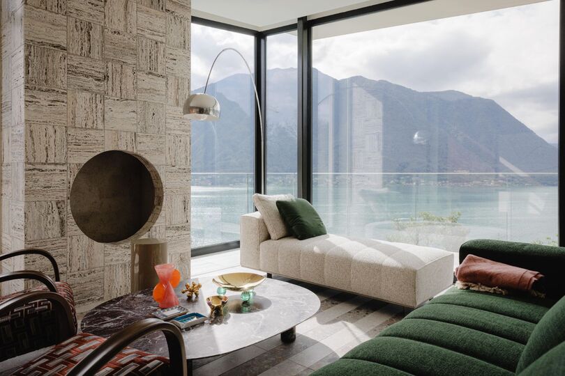Luxurious 4 Bedroom Villa with Stunning Views in Lombardy