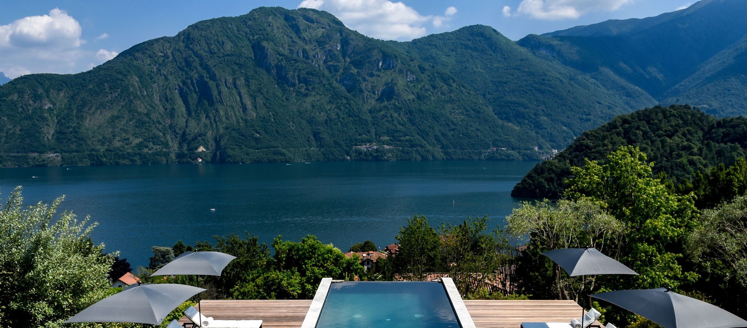 Luxurious Sanctuary Overlooking Lake Como