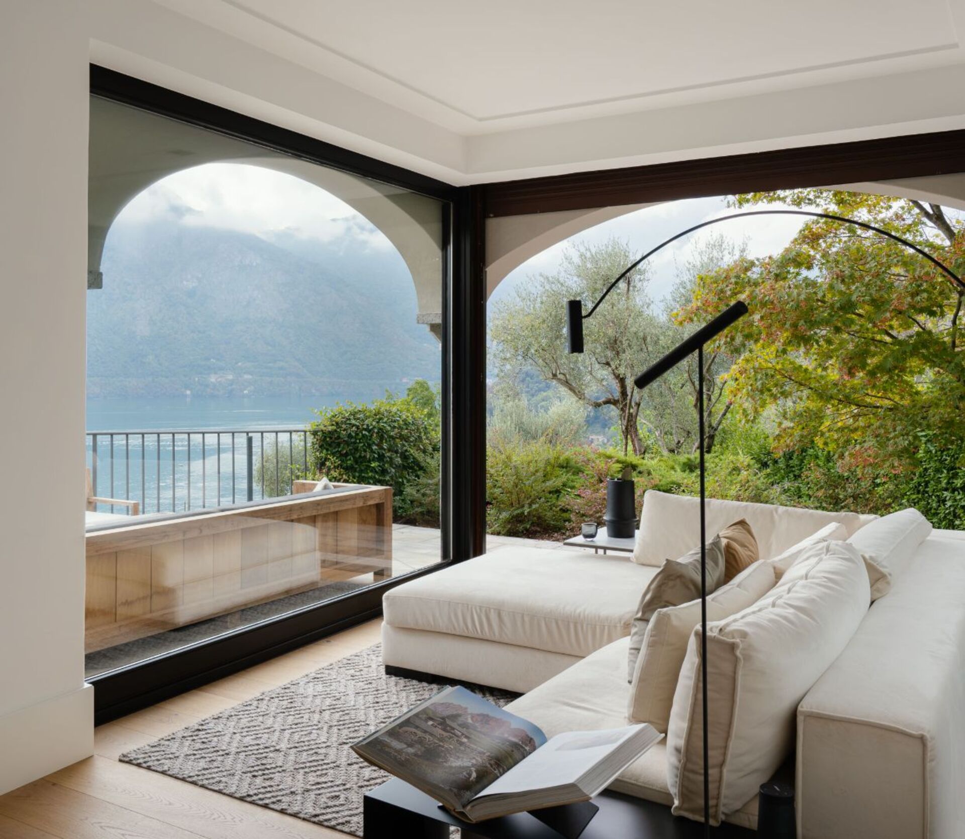 Luxurious Sanctuary Overlooking Lake Como
