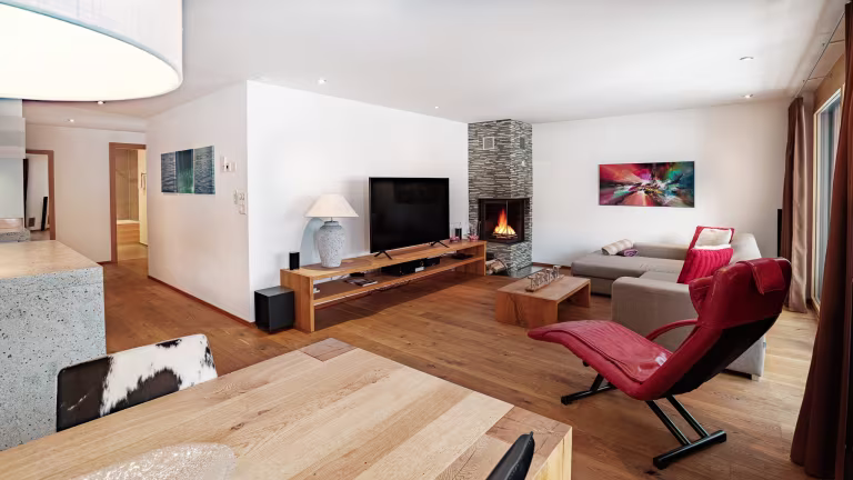 Spacious 3BR Apartment with Balcony in Zermatt, Zermatt Apartment 1238