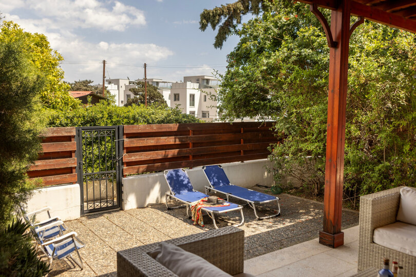 5 Star Marina Seaside Villa – Contemporary Coastal Comfort