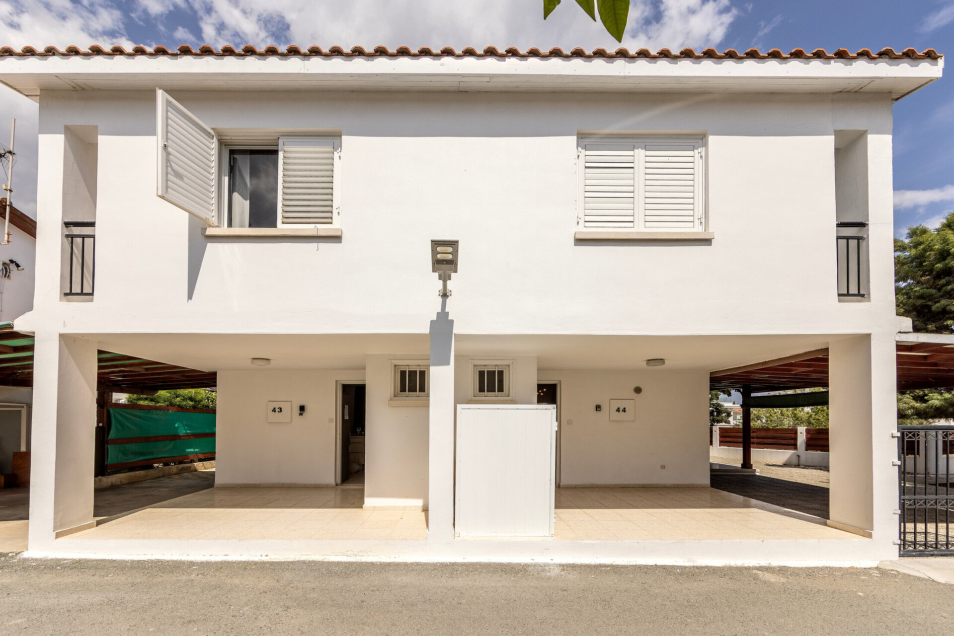 5 Star Marina Seaside Villa – Contemporary Coastal Comfort