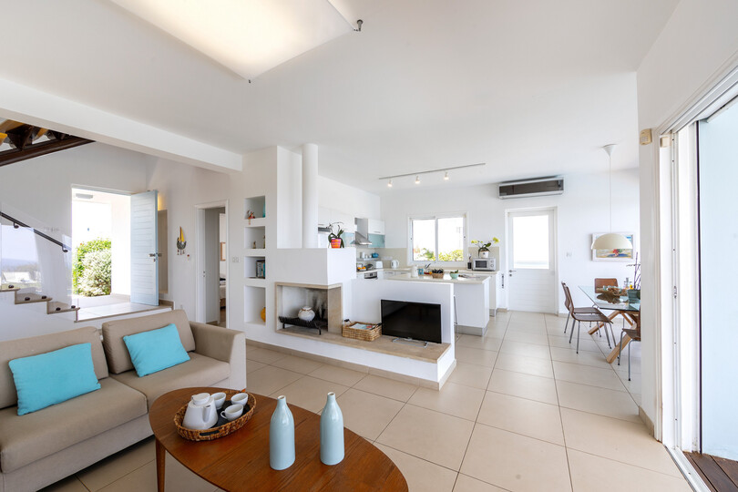 5 Star Alia Seafront Villa – Exclusive Coastal Luxury in Protaras