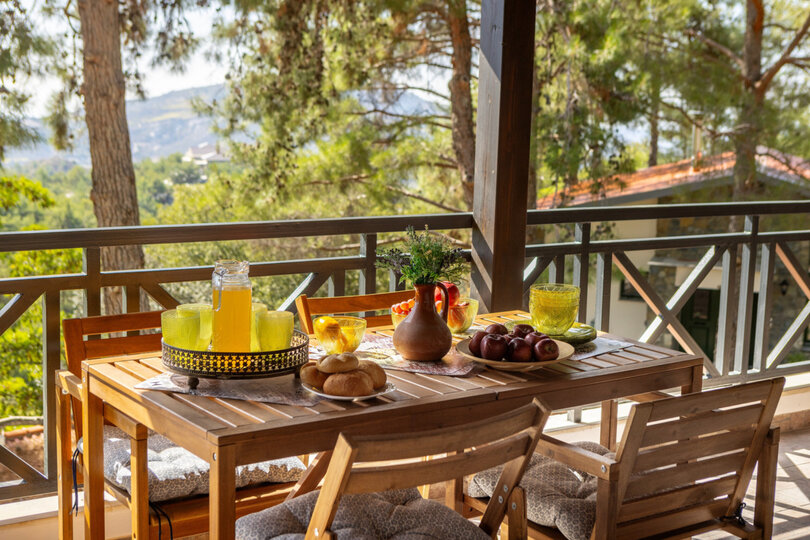 5 Star Forest View Cottage – Luxury Mountain Retreat