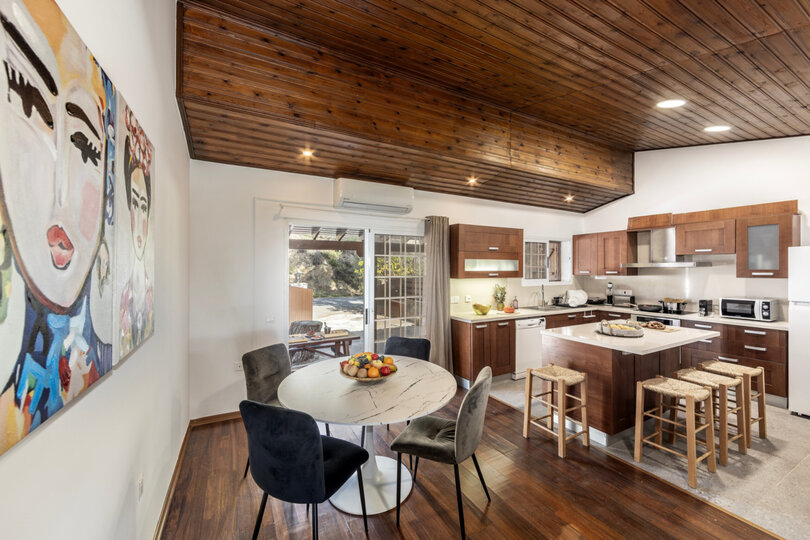 5 Star Forest View Cottage – Luxury Mountain Retreat