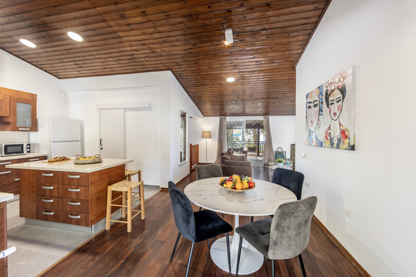 5 Star Forest View Cottage – Luxury Mountain Retreat
