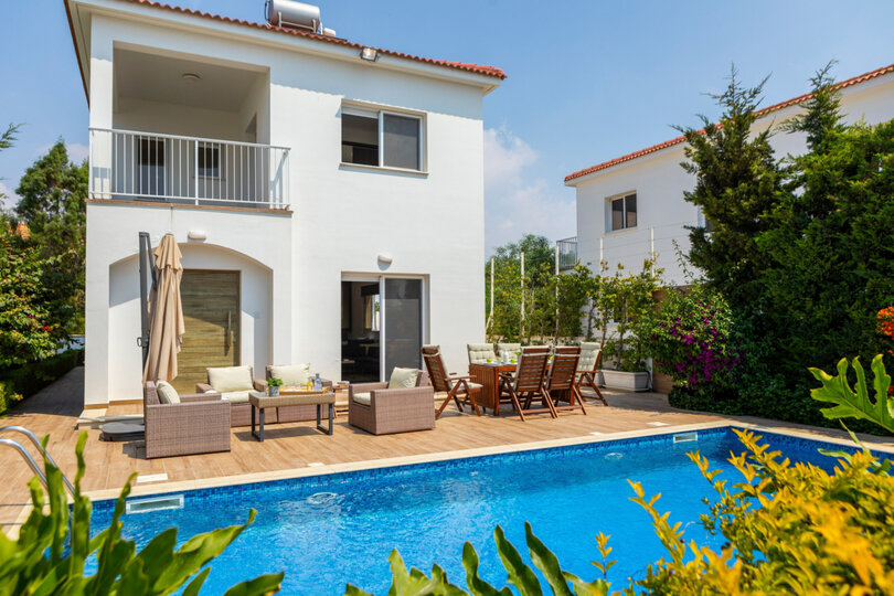 5 Star Villa Napa Bay Vista - Modern Sea View Retreat