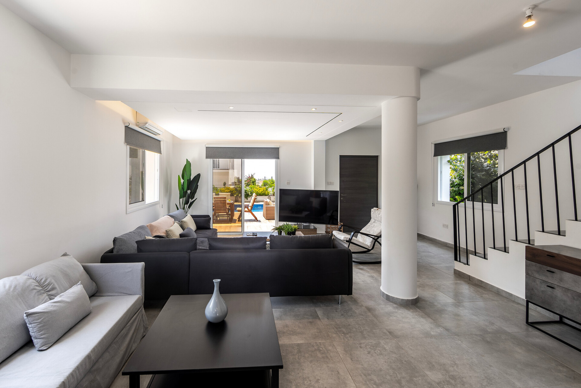 5 Star Villa Napa Bay Vista - Modern Sea View Retreat