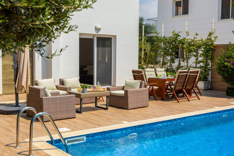 5 Star Villa Napa Bay Vista - Modern Sea View Retreat