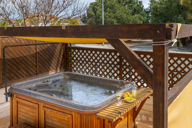 5 Star Villa Ayia Thekla Sea Breeze - Tranquil Coastal Escape