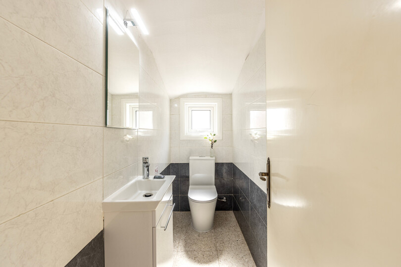 5 Star Villa Ayia Thekla Sea Breeze - Tranquil Coastal Escape