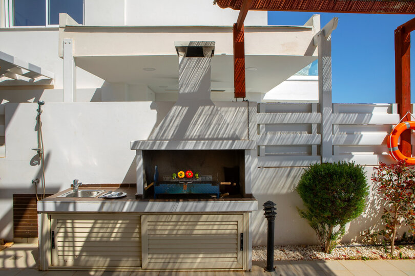 5 Star Villa Artisan Seafront Escape - Panoramic Coastal Retreat