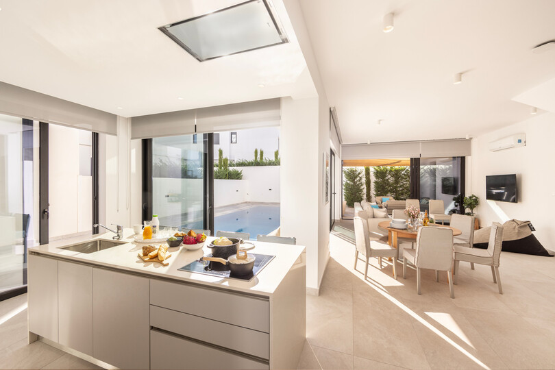 5 Star Villa Periyiali Seaside Haven - Cliffside Coastal Retreat