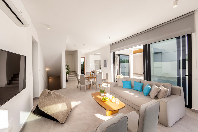 5 Star Villa Periyiali Seaside Haven - Cliffside Coastal Retreat