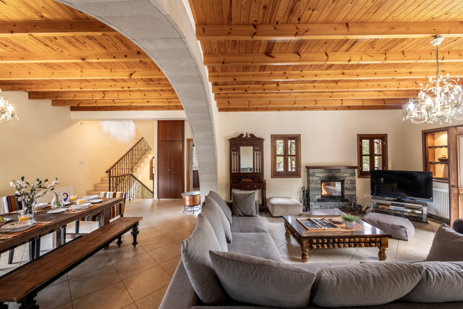 5 Star Villa Troodos Mature Pine Chalet - Forest Mountain Escape