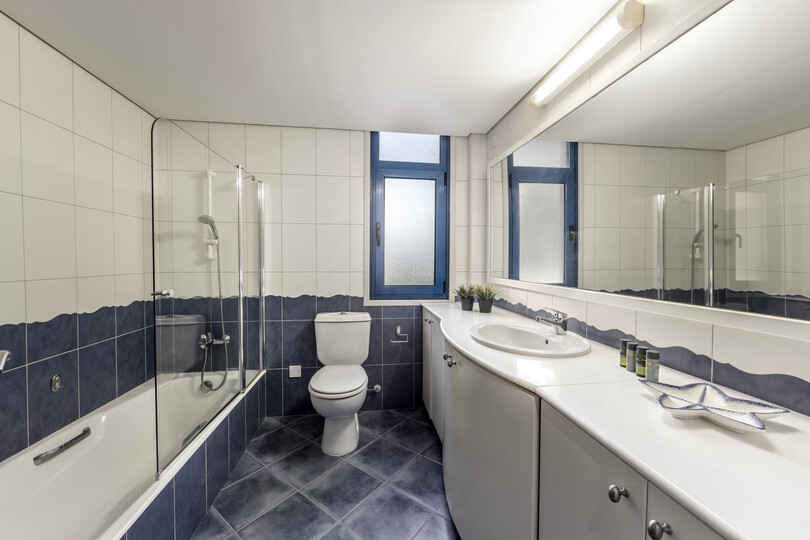 5 Star Villa Sycamore Seaview - Tranquil Countryside Escape.
