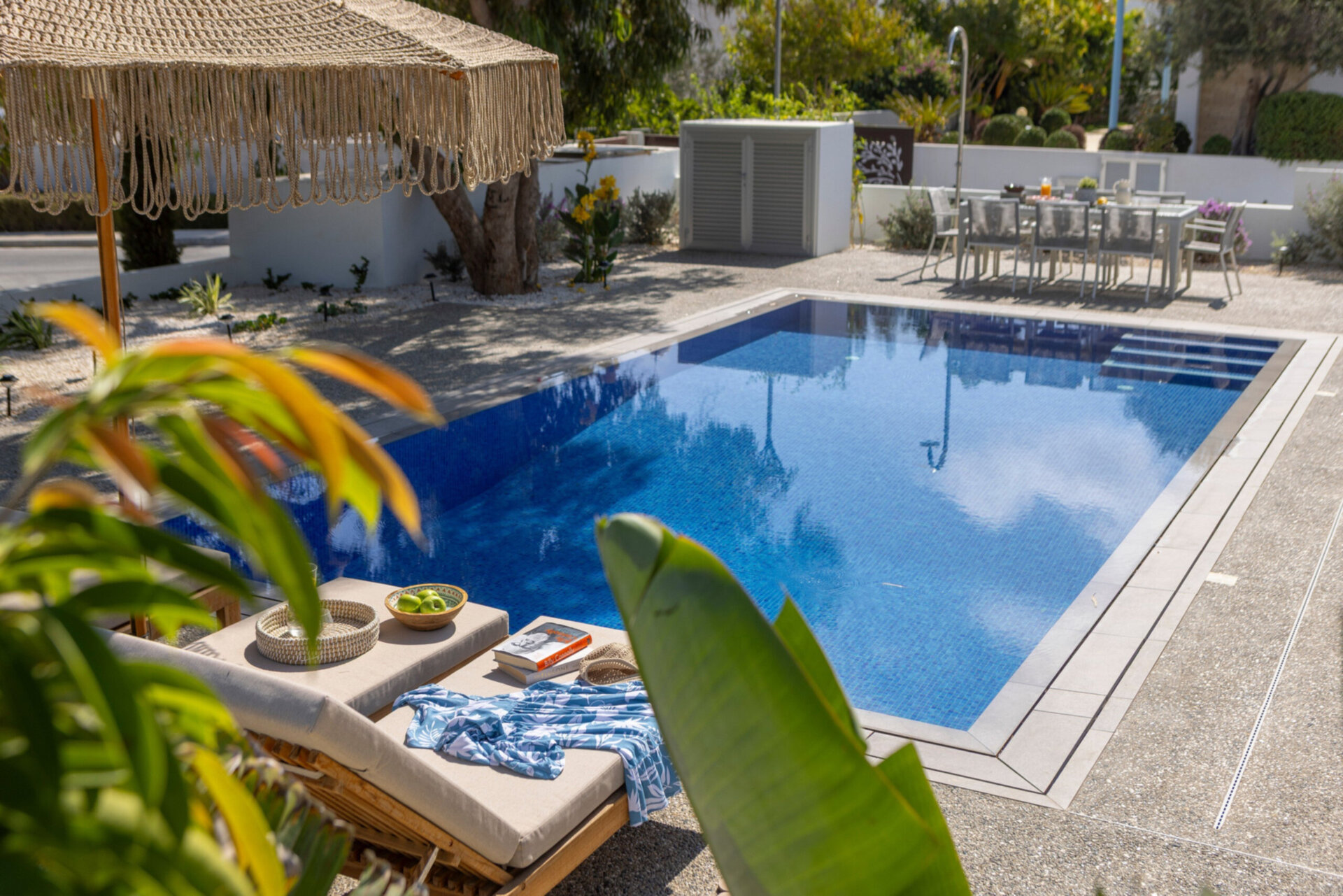 5 Star Villa Leomi Seaside - Coastal View Retreat.