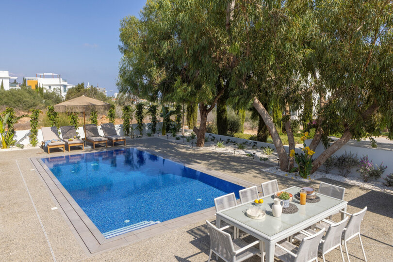 5 Star Villa Leomi Seaside - Coastal View Retreat.