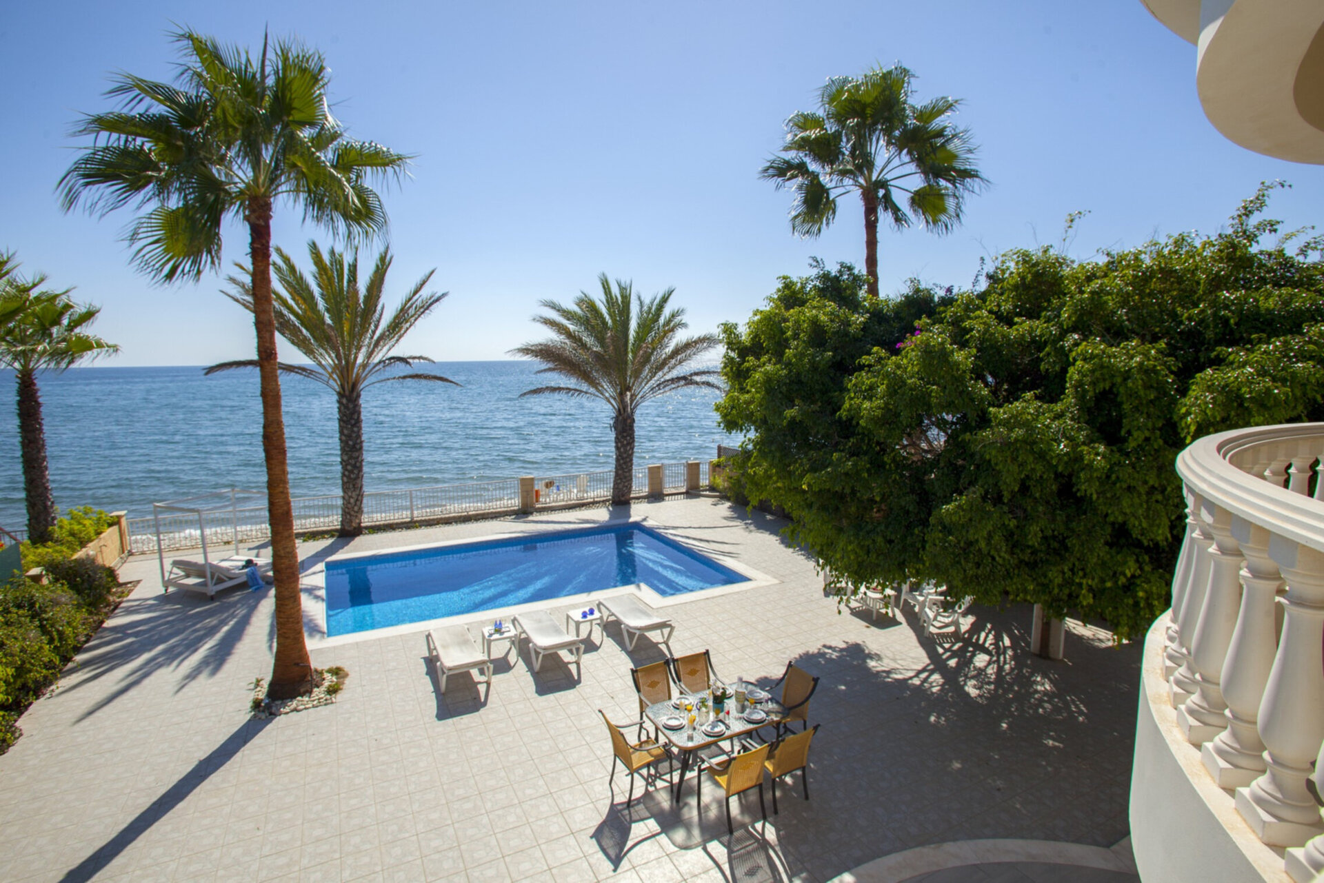 5 Star Villa Sunset Beachfront - Coastal Luxury Retreat