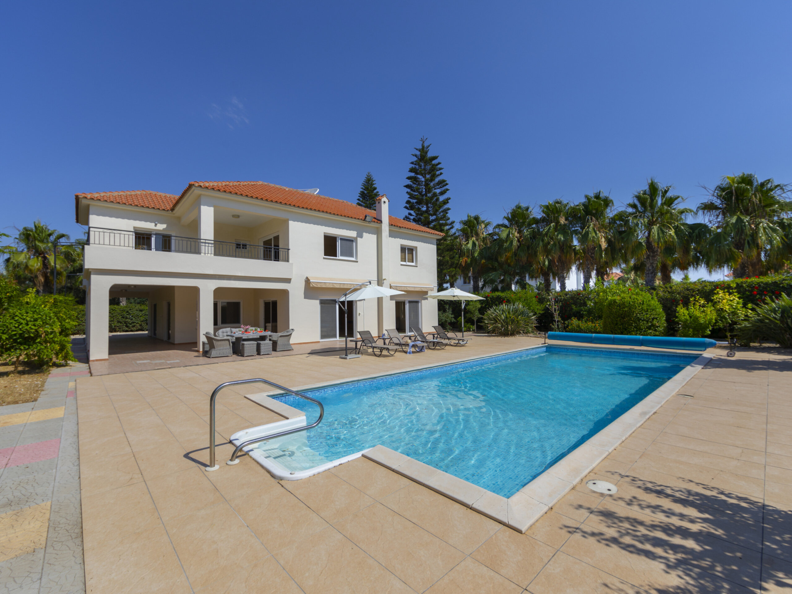 5 Star Villa Pervolia Nirides Seaside Mansion - Grand Family Retreat