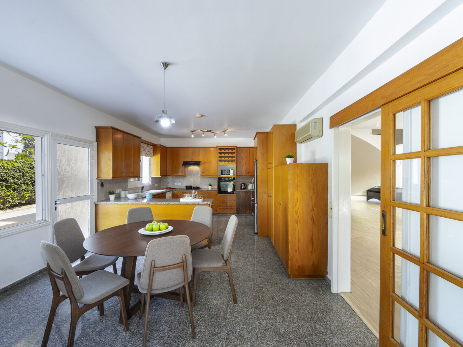 5 Star Villa Pervolia Nirides Seaside Mansion - Grand Family Retreat
