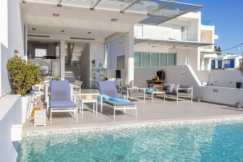 5 Star Villa Elaia Seafront - Panoramic Coastal Escape