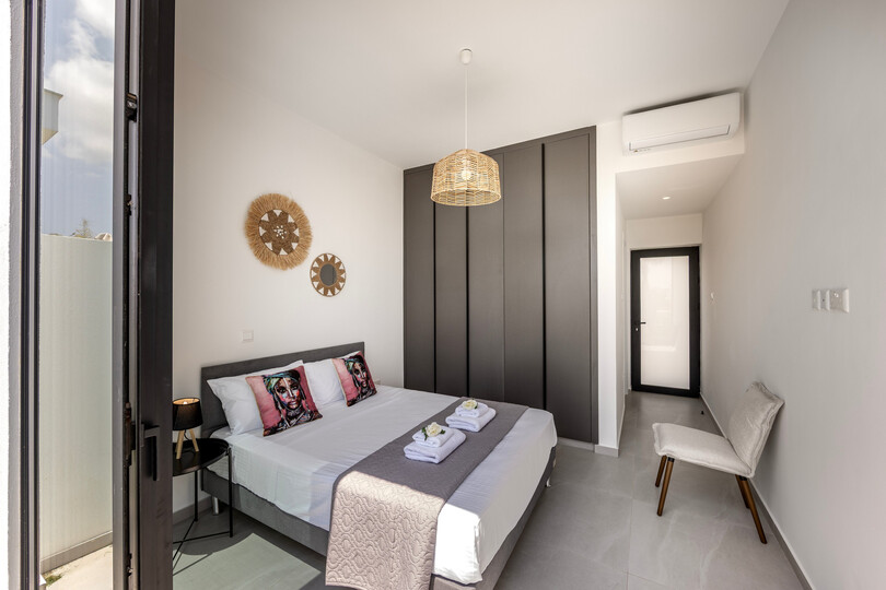 5 Star Villa Aqua Pearl - Contemporary Coastal Escape