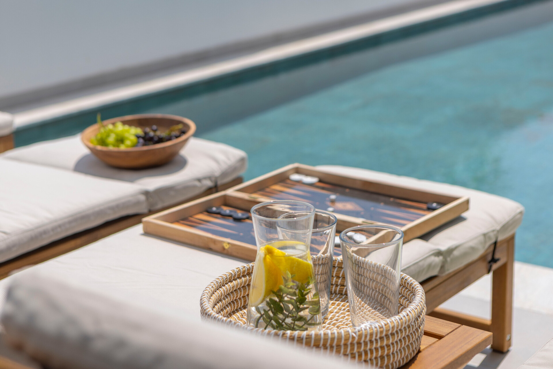 5 Star Villa Aqua Pearl - Contemporary Coastal Escape