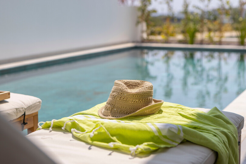 5 Star Villa Aqua Pearl - Contemporary Coastal Escape