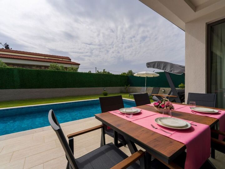 3-Bed House with Private Pool in Fethiye, Sleeps 6, 1043