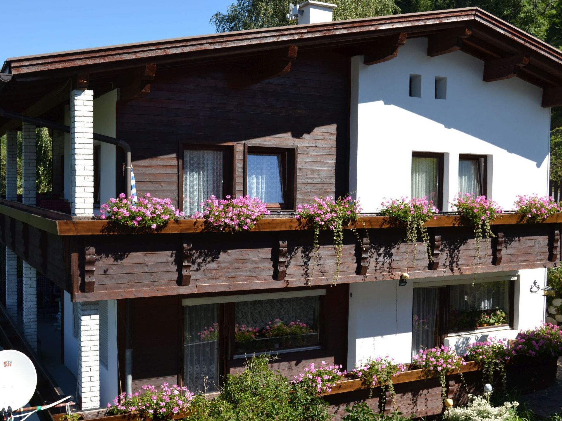 2-Bed Apartment with Mountain View in Imst, Sleeps 5, 1286