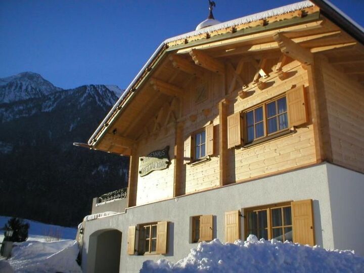4-Bed House with Private Pool in Imst, Sleeps 8, 1287