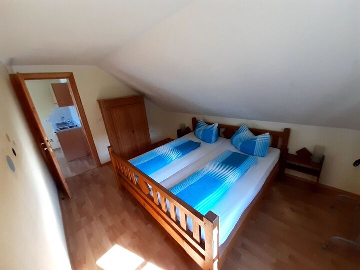Charming 3-Bed Apartment in Deutschlandsberg, Sleeps 6, 1118