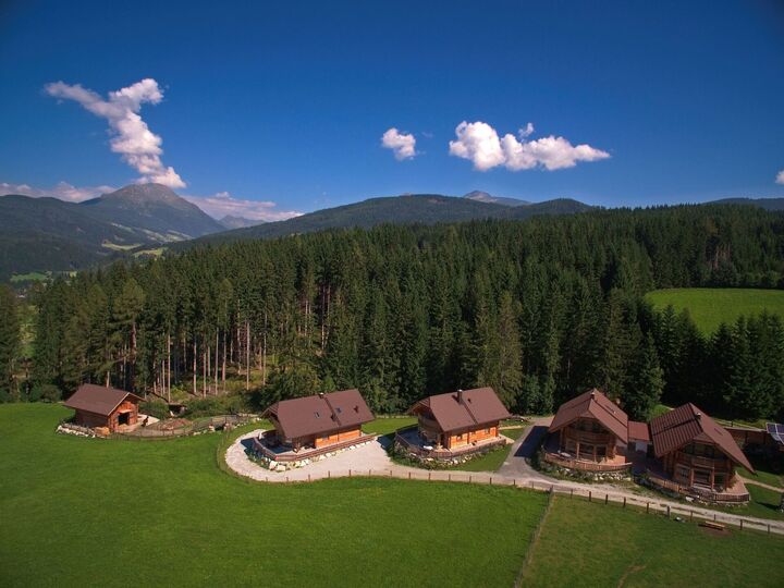 Stunning 3-Bed House in Tamsweg, Sleeps 2, 1110, Tamsweg, Austria