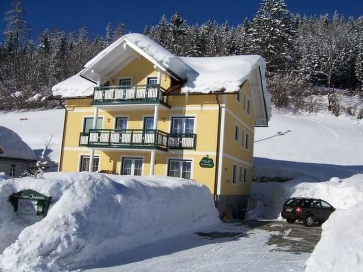 1-Bed Apartment with Mountain View in Liezen, Sleeps 4, 1114, Thörl, Austria