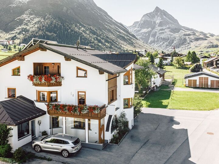 2-Bed Apartment in Landeck, Sleeps 4, 1115, Galtür, Austria