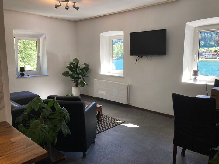 2-Bed Apartment in Villach-Land, Sleeps 5, 1028, Untersee, Austria