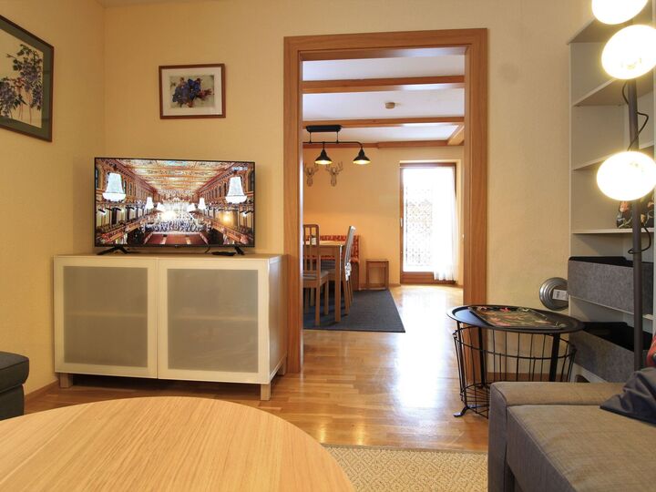 Charming 3-Bed House in Spittal an der Drau, Sleeps 8, 1041