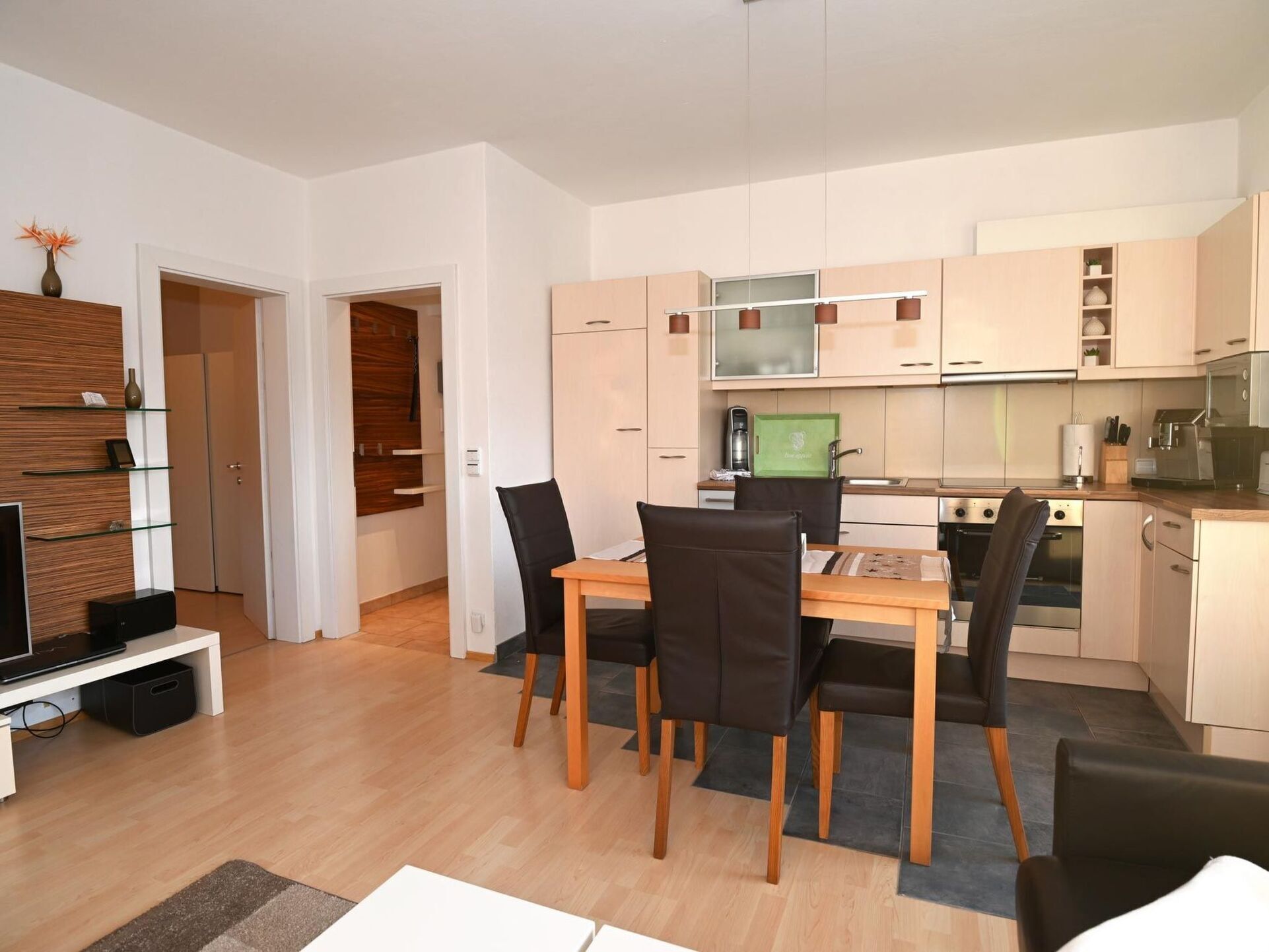 1-Bed Apartment in Innsbruck-Land, Sleeps 4, 1309