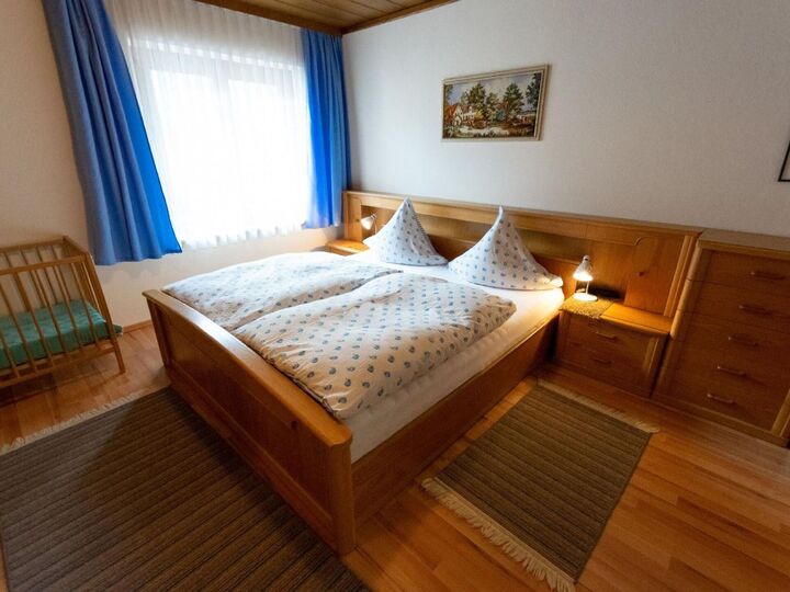3-Bed Apartment in Spittal an der Drau, Sleeps 7, 1095, Flattach, Austria