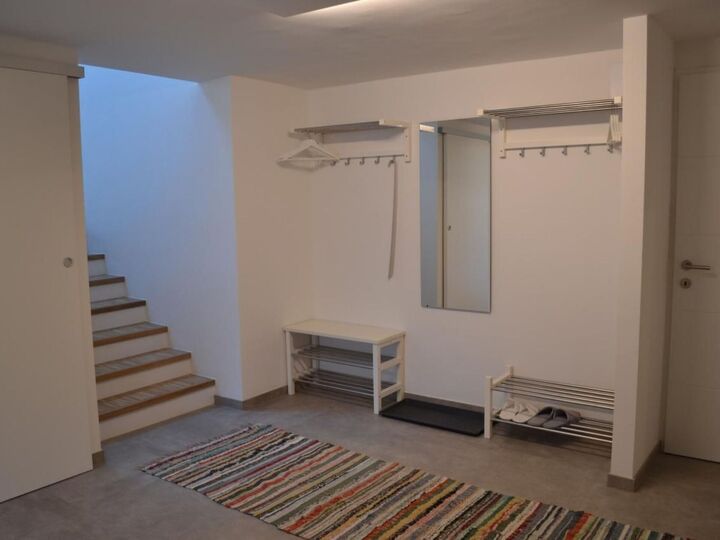 4-Bed House in Villach-Land, Sleeps 10, 1092